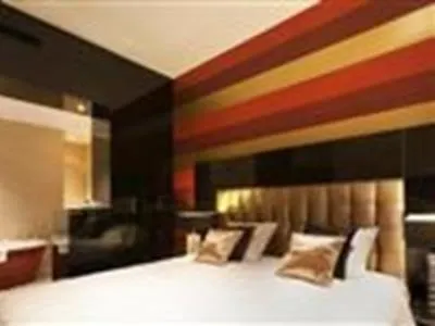 ヴァン デル ヴァルク ロッテルダム ニュアケーク ホテル 4*