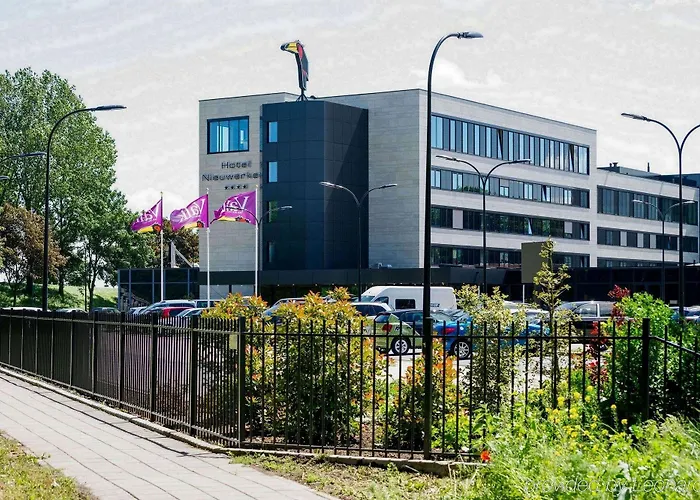 Отель Der Valk Rotterdam Nieuwerkerk